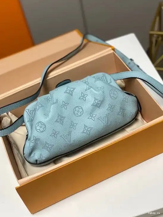 LOUIS MINI SCALA POUCH VUITTON 0601